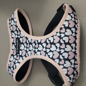 Tahari Pet Harness - Medium